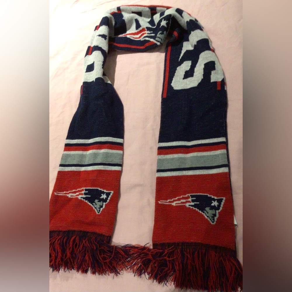 Forever Collectibles New England Patriots NFL Scarf Knitted Football Pats Brady